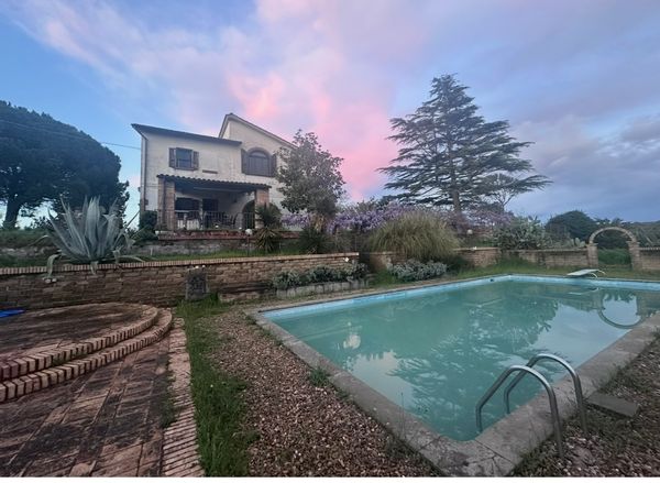 Podere del Sole: Casale nella maremma laziale
