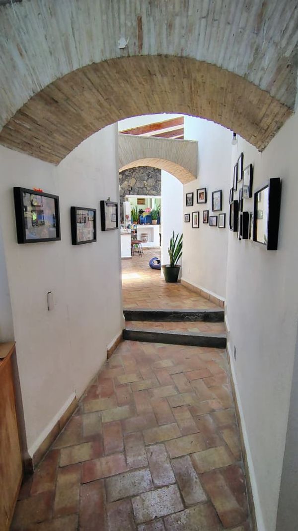 Preciosa casa en el paraíso, con tucanes, luciérnagas y loros en el jardín todos los días.