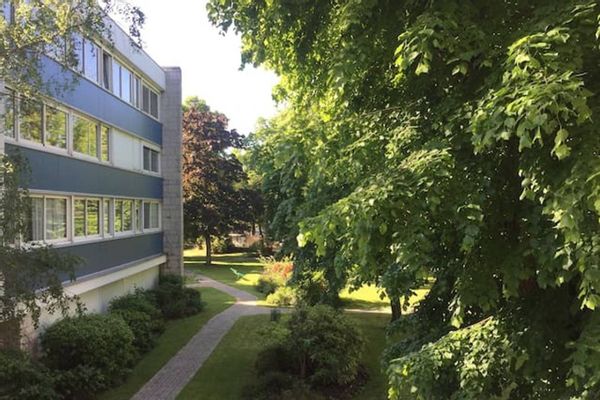 A 30' de Paris un studio indépendant claire et calme / vue sur parc