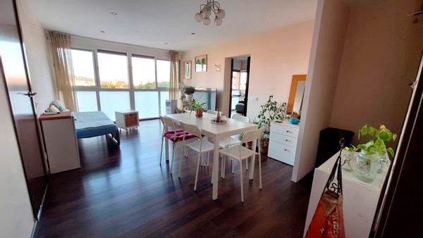 Apartment with beautiful views in Barcelona, next to a natural park and 25 min from the city center.