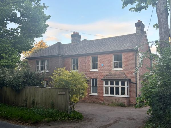 Spacious family home in the Surrey hills with pool, inside/outside saunas and beautiful gardens