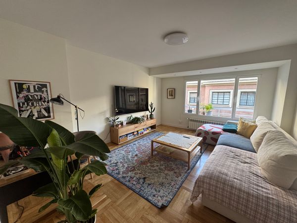 Warm & Spacious 3 Bedroom+Study, Family Home in Chamberí, Madrid