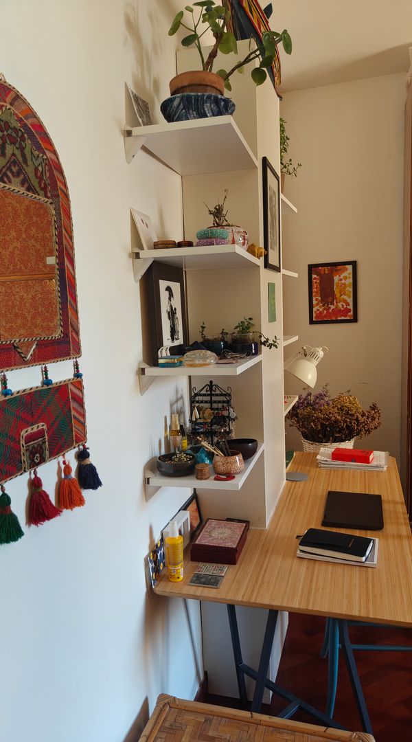 Sunny comfortable apartment in Rome next to a beautiful park & easy access to the downtown area