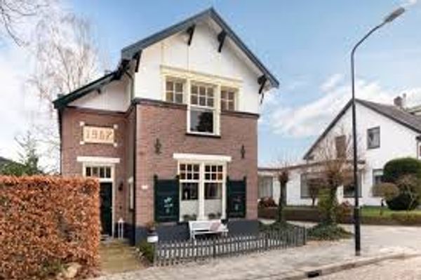 hans's house