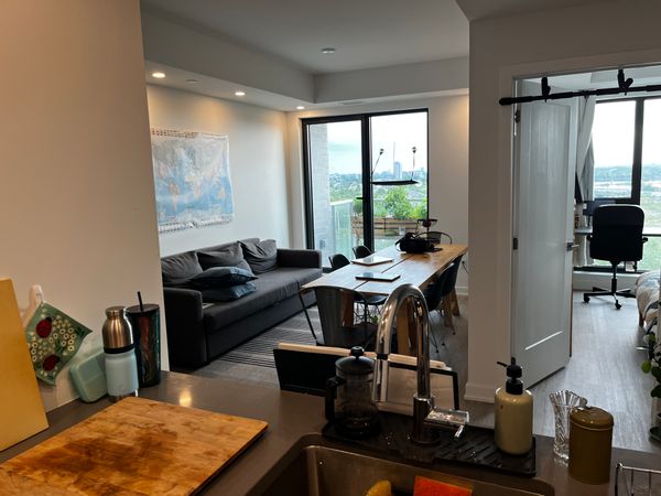 Cozy Ottawa Apartment Near Parliament Hill