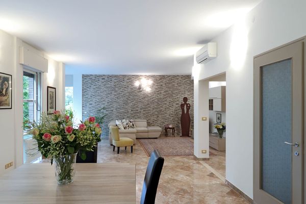 Isabella's house