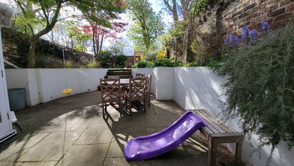Spacious Victorian family home overlooking Ravenscourt Park, with a lovely garden in West London.