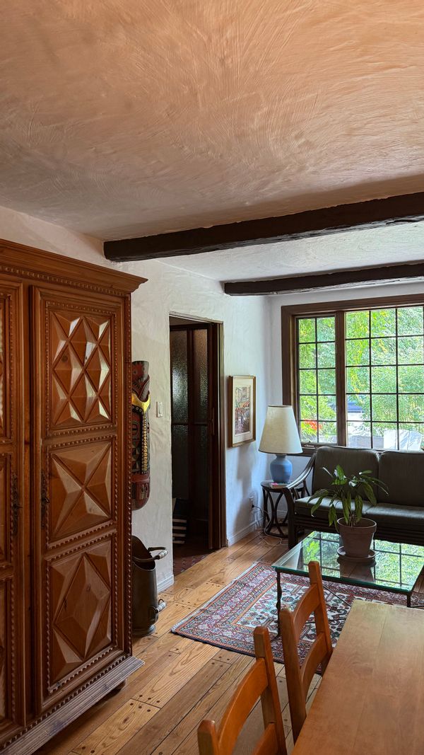 Charming House in Cité-Jardin, near Olympic Stadium and Maisonneuve Park at the center of Montreal.