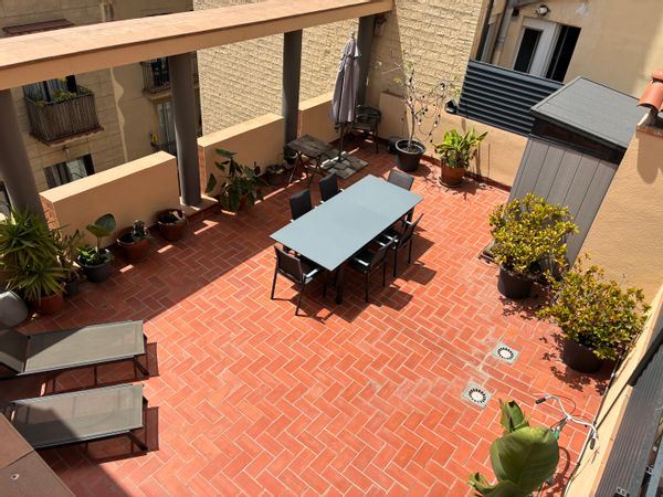 Bright 2BR apartment with large terrace in Sants Barcelona