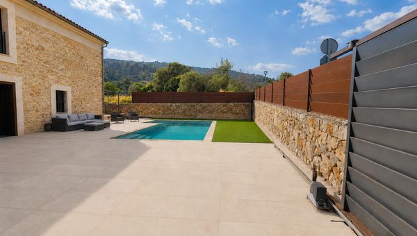 CASA MALLORQUINA CON ENCANTO EN EL INTERIOR DE LA ISLA DE MALLORCA