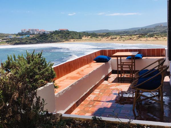 Casa en primera línea de mar con una terraza espectacular