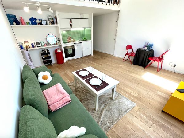 Cocon coloré en plein centre