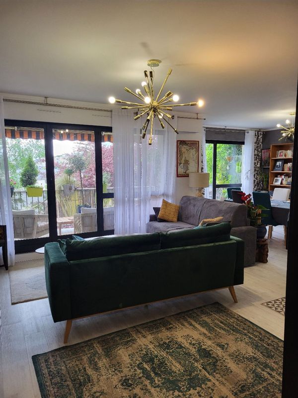 Hospitalité - une chambre pour 2 personnes et un canapé-lit si besoin