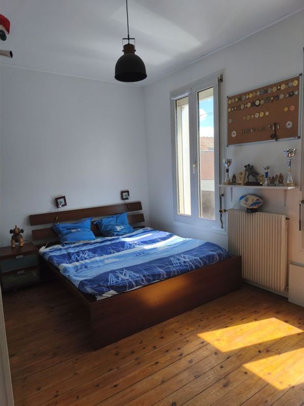 La jolie chambre nautique dans la ville de Jules Verne