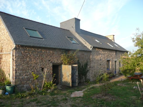 Ancienne longère rénovée à 5 km des plages