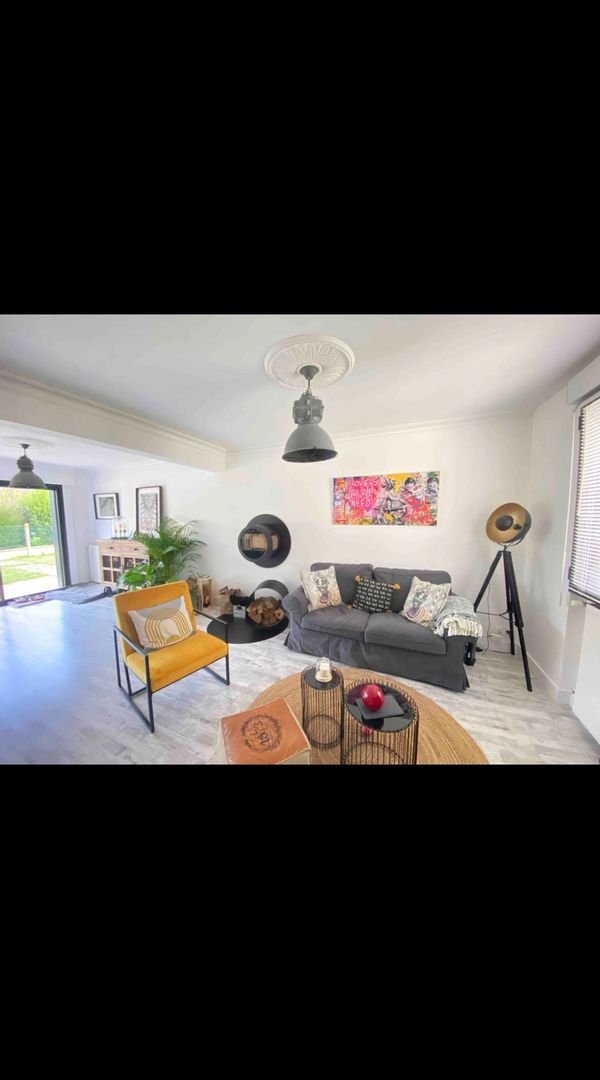Sam's house