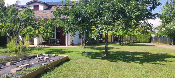 Tiziano, Sabrina e Erris hus