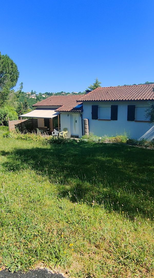 Grande Maison familiale Piscine Environnement calme et bucolique