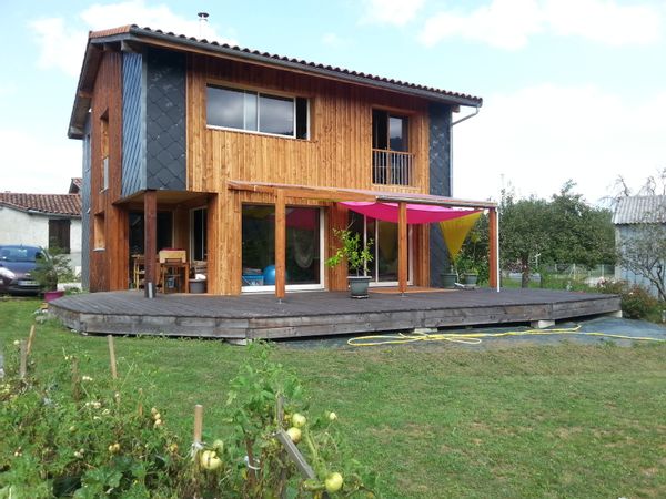 Maison en bois dans les Pyrénées