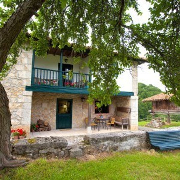 Old farmhouse in Asturias, 20 min from the beach and Picos de Europa