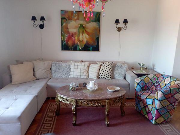 We are here to change our apartment with people who want to come to Belgrade. .