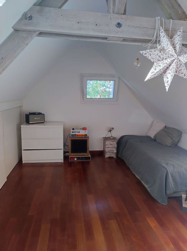 Chambre avec vue sur la ville de CAEN