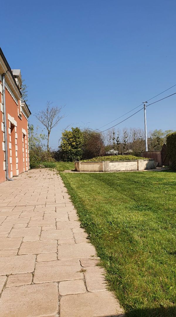 Grande maison au calme, avec piscine