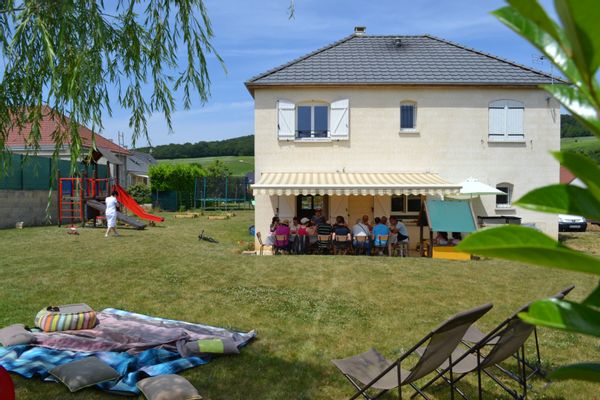 Dispo 08/2025 et 10/2025- Maison au pied des vignes et sentiers randonnée - 7km Epernay