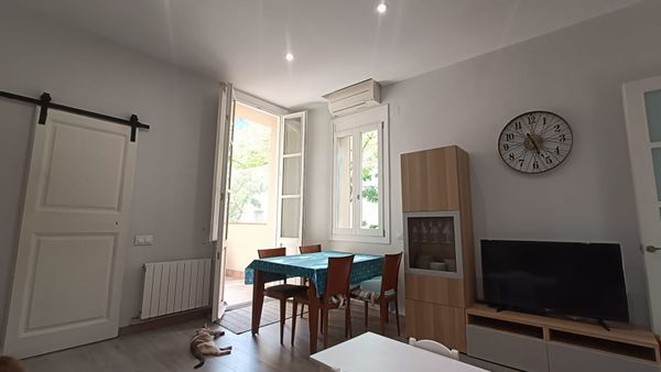 Family-friendly two-story home in Barcelona