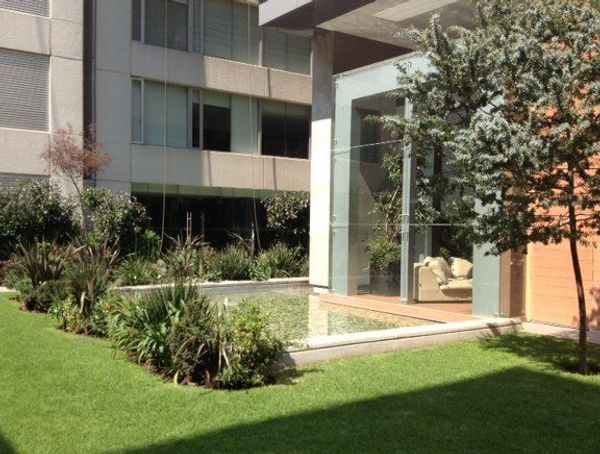 Departamento con jardines. Residencial WTC