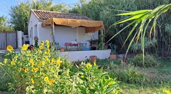 Petit gîte entièrement renové au sein de notre propriété agricole, la campagne en bord de mer (2km)