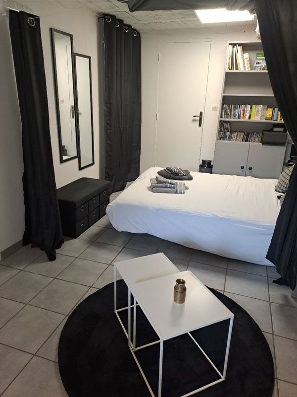 Une chambre entrée indépendante proche Futuroscope