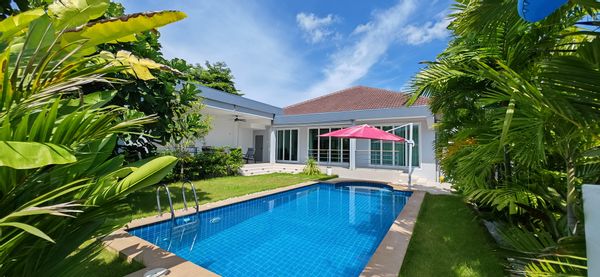 Modern Pattaya pool villa