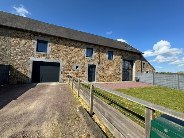 La grange rénovée de Marie,  Pierre-Baptiste, Malo & Adèle