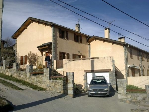 Jolie maison dans village proche Font-Romeu (66)