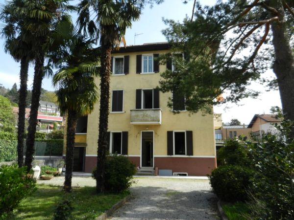 maison à Besozzo, Italia