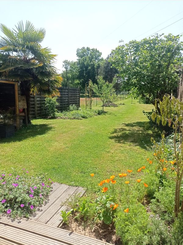 Maison chaleureuse entre mer, ville et campagne