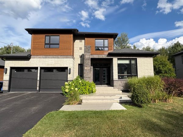 Family-friendly home 40 minutes away from Montreal and 2 and a half hour from Quebec city