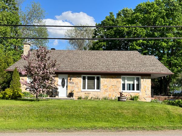 Home in Saint-Laurent-De-L'île-D'orléans