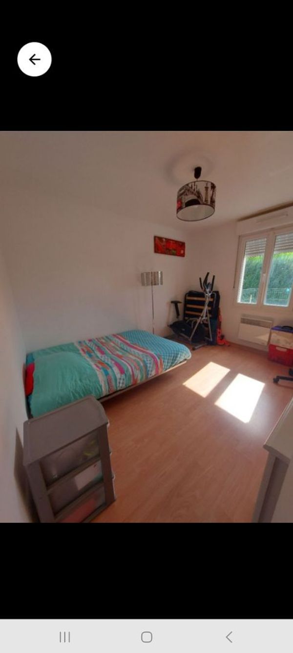 chambre privée dans maison familiale