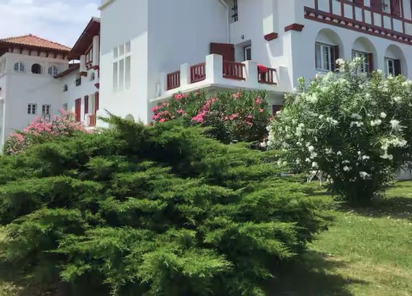 L’appartement terrasse de Cyrille, Entre campagne et océan, à 1km des plages, bienvenue!