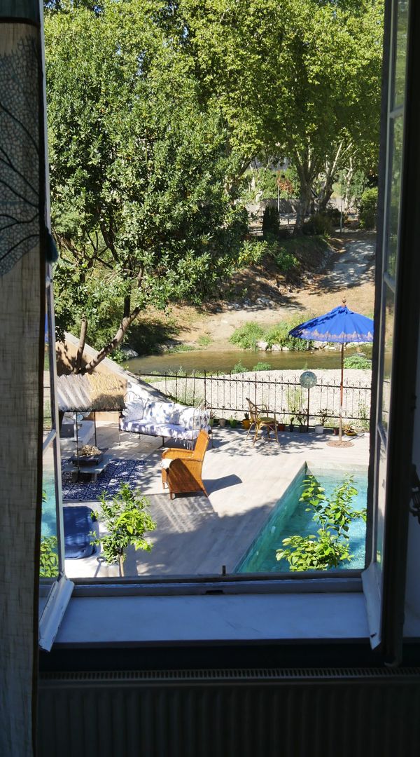 Caroline's house