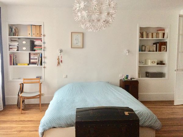 Grande chambre et sdb/wc privatifs / Double room with private bathroom and wc.