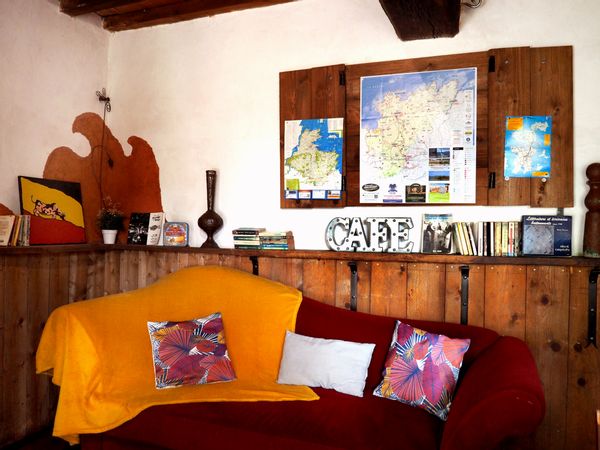 Petite maison à l'entrée d'un ancien couvent