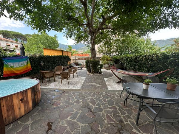 Typical Home in Calci - Launchpad for Tuscany:3 rooms, living & garden