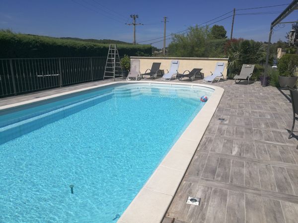 MAISON AVEC PISCINE ENTRE MER ET CEVENNES
