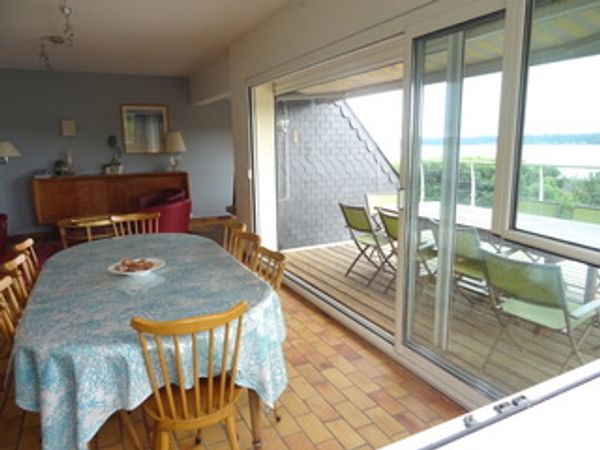 La terrasse sur la baie