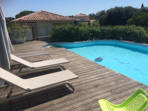 Maison de plein pied au calme en bordure de garrigue à 25 min en voiture de la mer