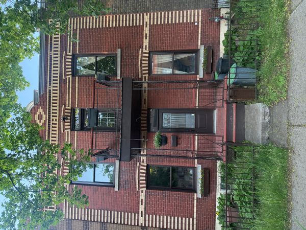 Maison centenaire rénovée à Rosemont,  un quartier central de Montréal.