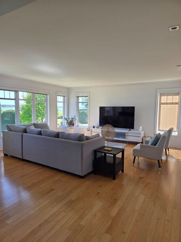 La maison de Geneviève, Stella, Florent et Xavier